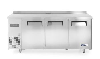 Kühltisch, dreitürig Kitchen Line 390 L
