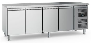 EcoFrost 700 KÜHLTISCH 4 Türen | Temp. +2 bis +8°C | 2230x700x850mm