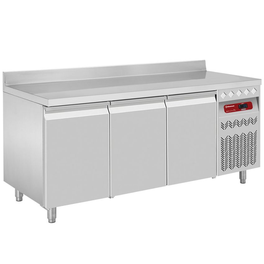 Umluft- Kühltisch mit Aufkantung, 3 Türen GN 1/1, 405 Liter