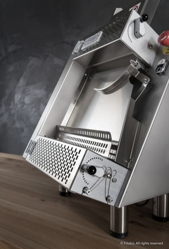 FriulCo Teigausrollmaschine M61 bis 2000 Gramm - Teigdurchmesser 250 bis 510 mm - 3000 Pizza/Std